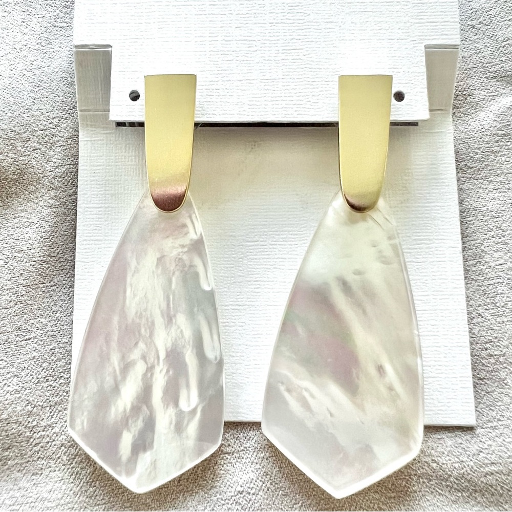 Kendra Scott Adolin Earrings in Mother-of-Pearl